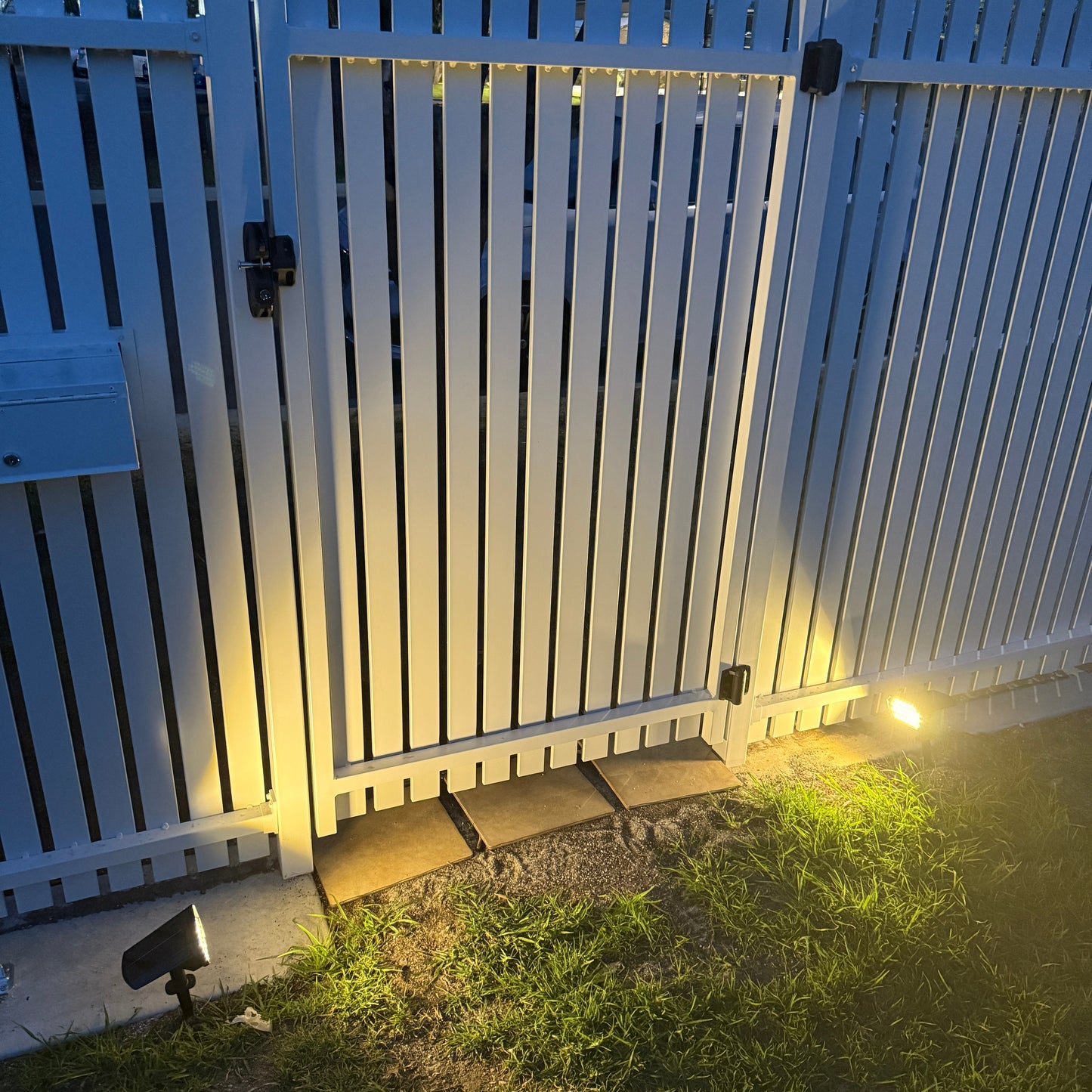 GardenBrite™ Single Solar Spotlight
